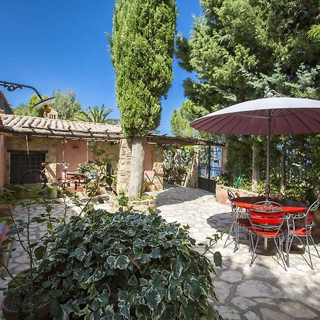Villa Degli Artisti تْشيفالو الغرفة الصورة