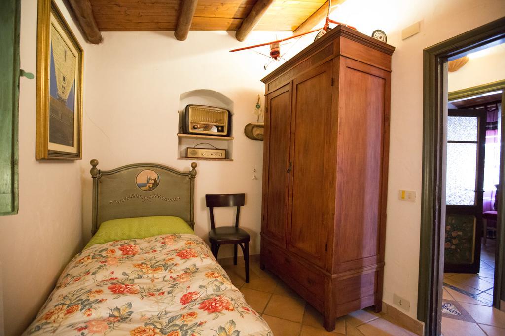Villa Degli Artisti تْشيفالو الغرفة الصورة