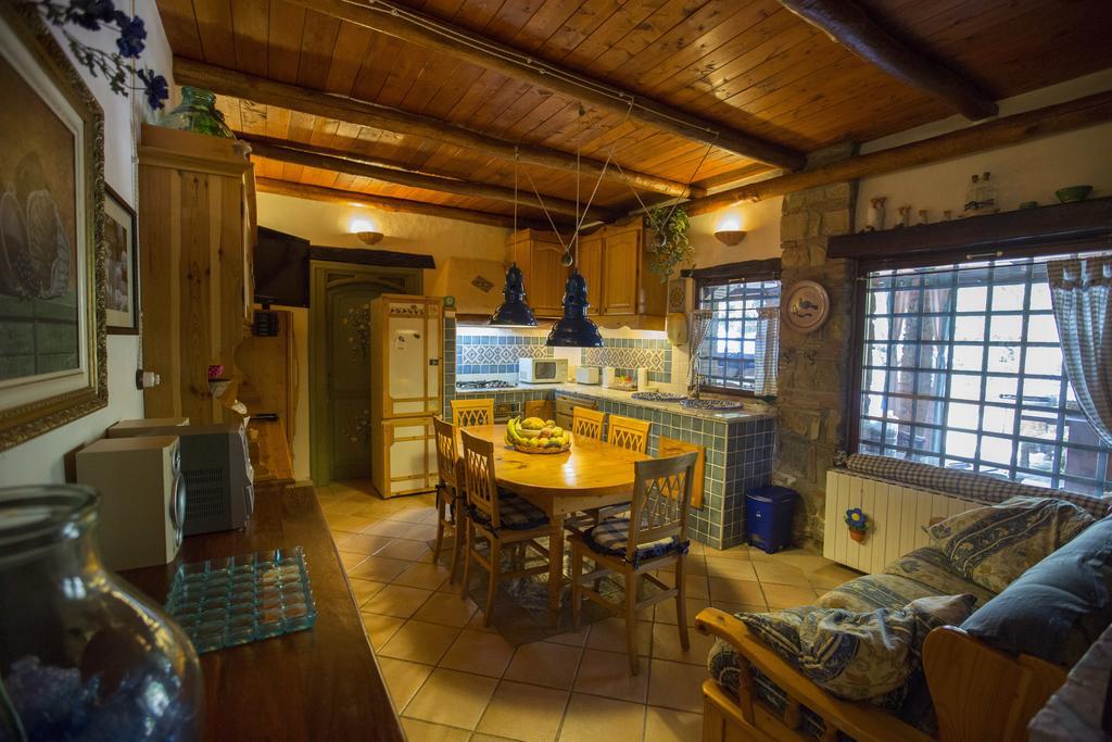 Villa Degli Artisti تْشيفالو الغرفة الصورة