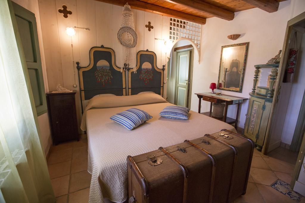 Villa Degli Artisti تْشيفالو الغرفة الصورة